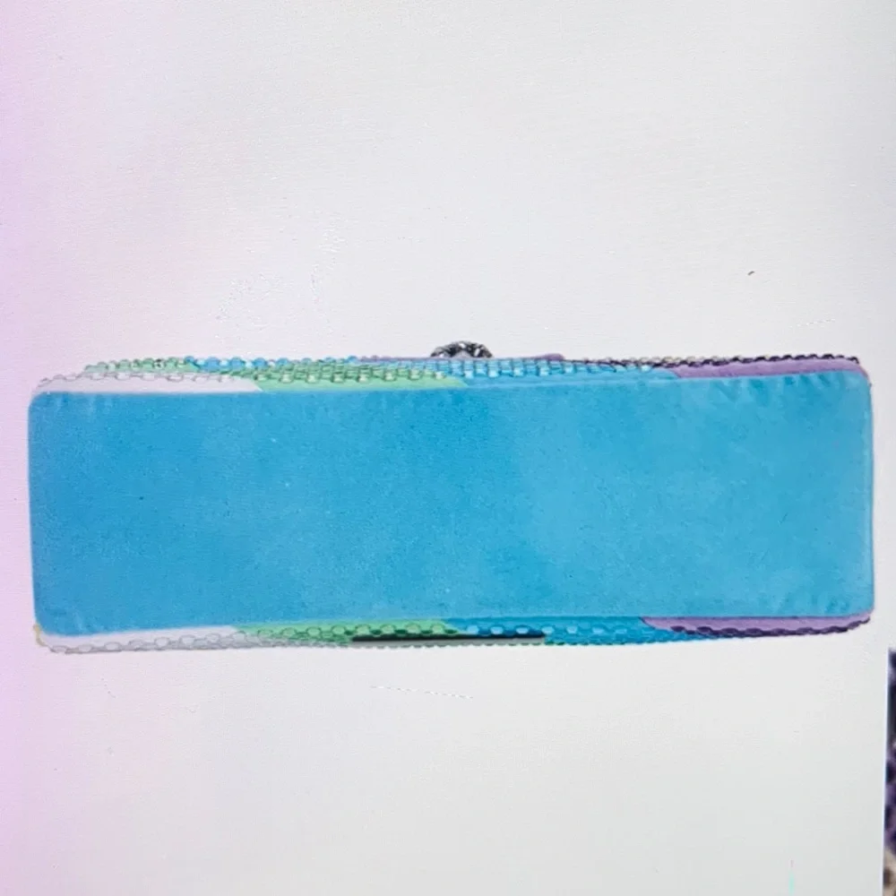 Mini Kensington Rhinestone Shoulder Bag
Kurt Geiger London - Picture 12 of 17